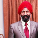 Dr Ravinder