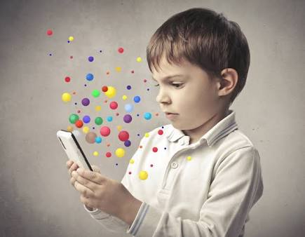 Kid Hooked On Smartphones