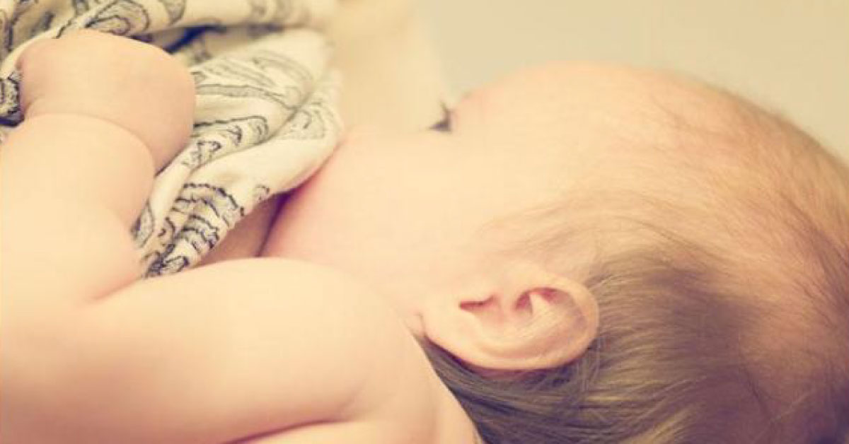 World First Transgender Woman Breastfeed Her Child By Hormone Therapy