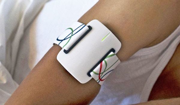 Smart Arm Bracelet Warns Of Nighttime Epileptic Seizures