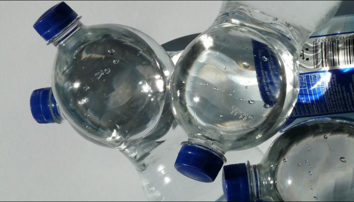 World's Leading Brands Of Bottled Water May Contain Plastic Particles