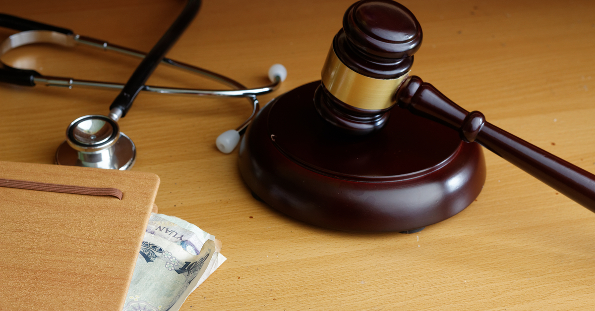 What Actions Doctor Can Take If Patient Threatens Filing An FIR Against Doctor