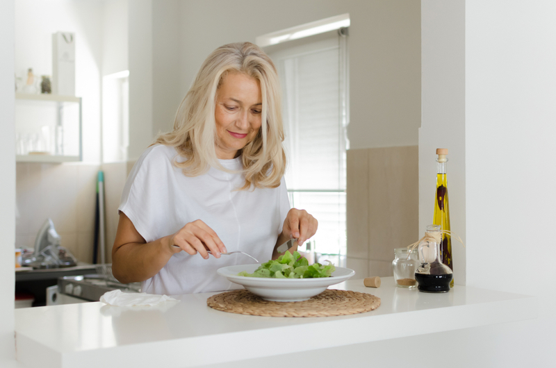 Balanced, Low-fat Diet Reduces Risk Of Death From Breast Cancer In Postmenopausal Women