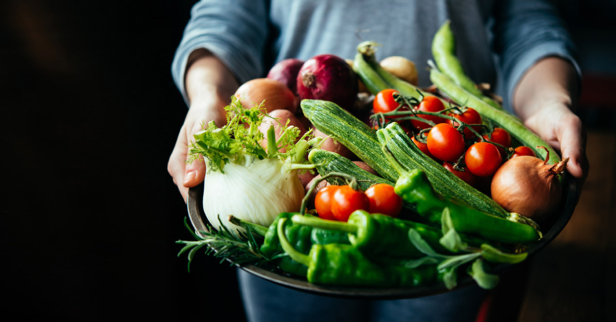 Eating Plant/ Veg Diet In Place Of Non Veg Remits Crohn's Disease - A Study