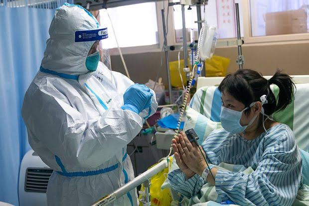 Treating COVID-19 : The Experience Of An ER Doctor