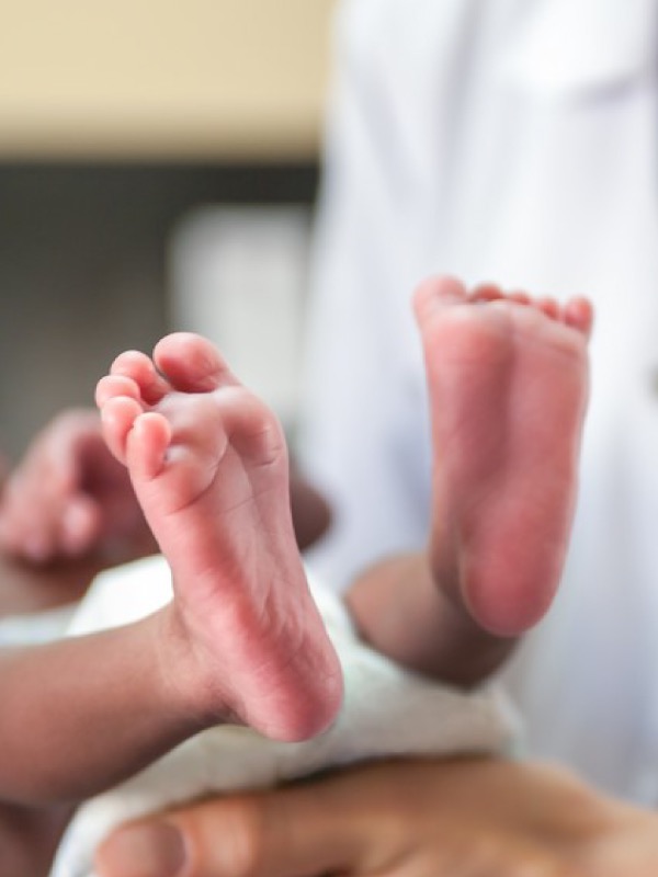 Minimizing Pain in Newborns During Blood Sampling