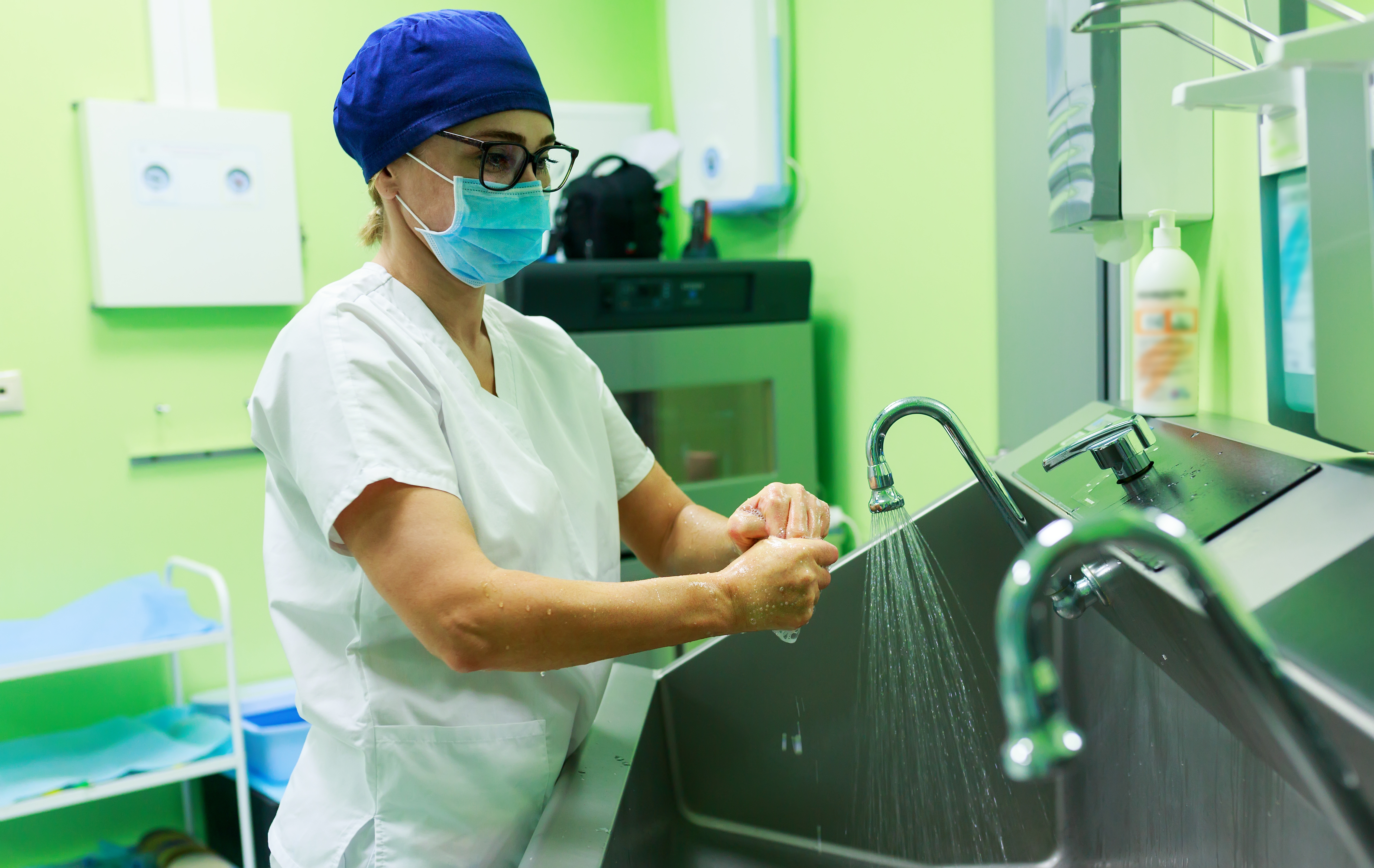 Goose Neck Tap For General Handwashing And Pre-surgery Hand Preparation